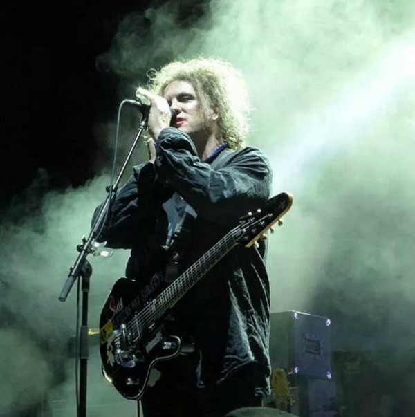 The Cure play ‘The Top’ Plus Live debut of ‘A Man Inside My Mouth’ at