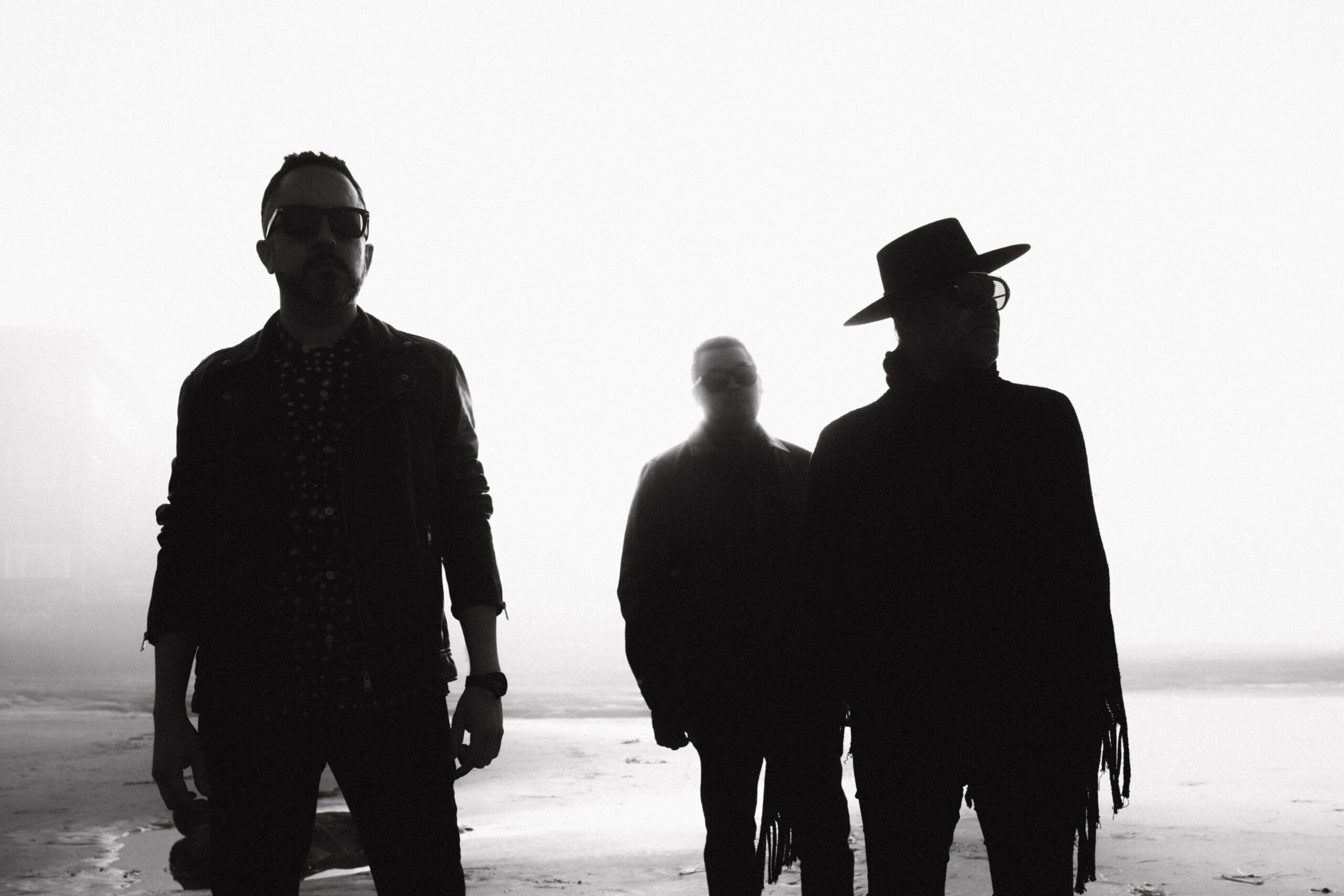 "Your Pallid Face" — Border Goth Trio The Slashes Summon Shadowy Romance With "Vampiros" — Post-Punk.com